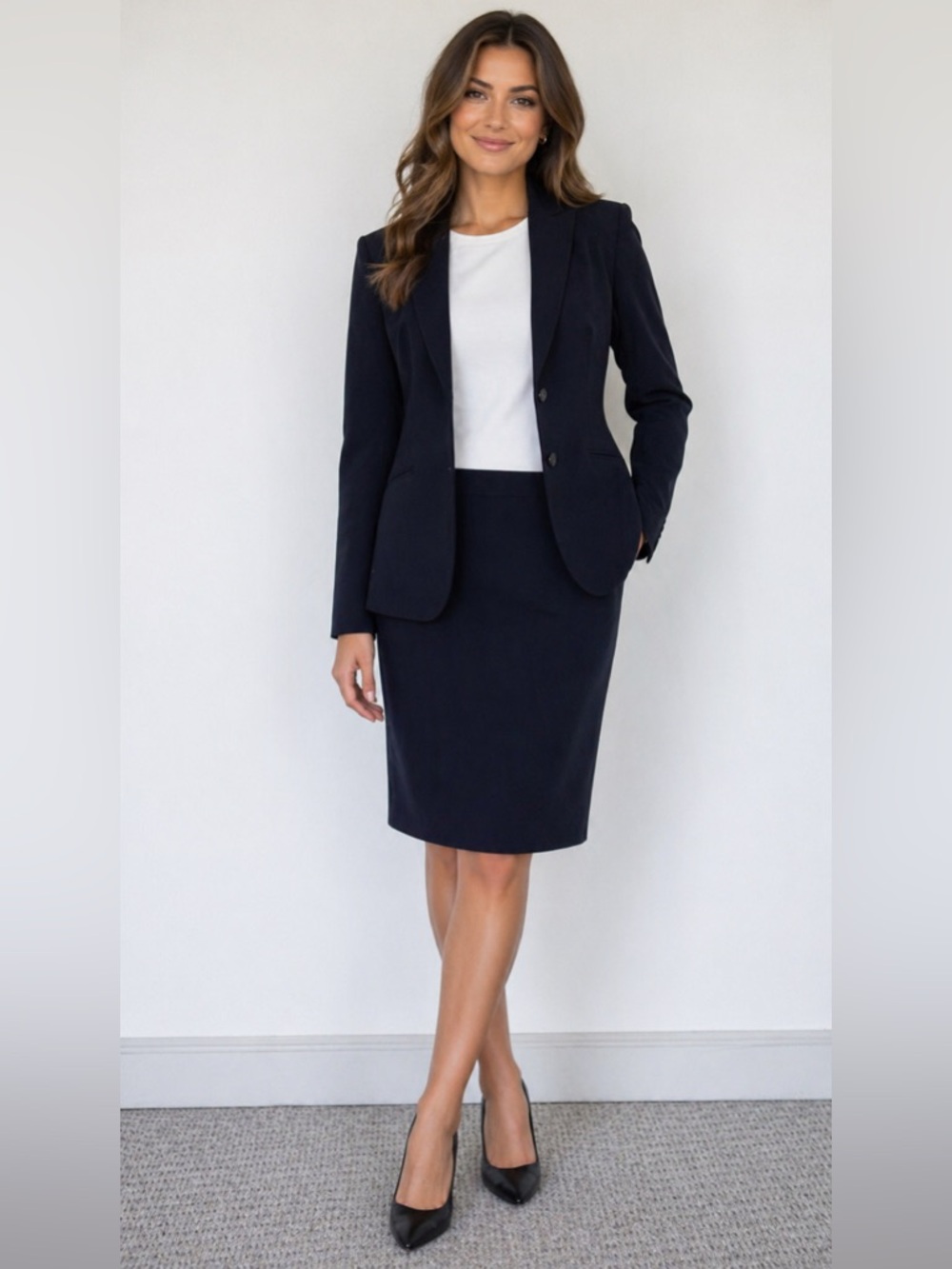 Hugo Boss Women’s 2 piece suit set navy tailored blazer and pencil skirt Classic